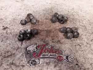 Gebruikte Wielbouten set Mazda 3 Sport (BK) 1.3i 16V Prijs op aanvraag aangeboden door Autodemontage Joko B.V.