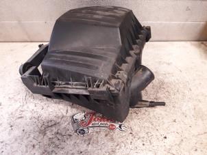 Gebruikte Luchtfilterhuis Opel Tigra Twin Top 1.8 16V Prijs op aanvraag aangeboden door Autodemontage Joko B.V.