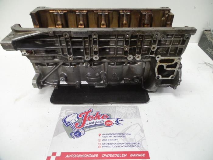 Gebruikte Motor Onderblok BMW 3 serie (E46/4) 330i 24V Prijs op aanvraag aangeboden door Autodemontage Joko B.V.