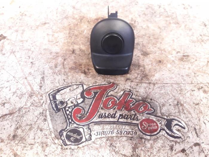 Volkswagen UP Schakelaars achterklep voorraad Onderdelenlijn.nl Volkswagen UP Schakelaars achterklep voorraad Onderdelenlijn.nl