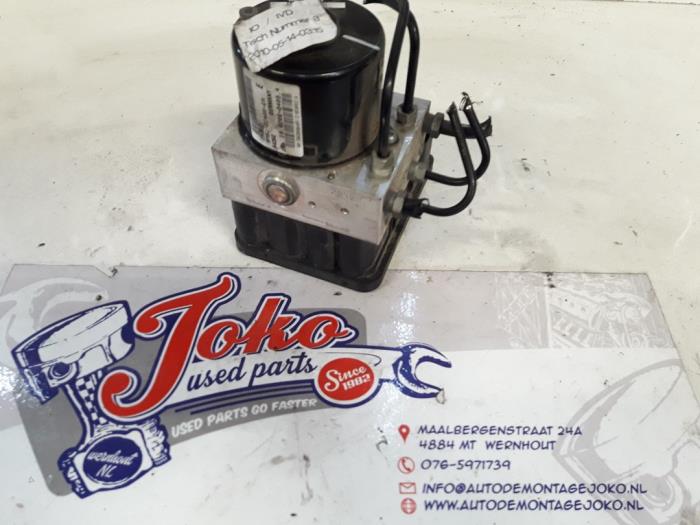 Gebruikte ABS Pomp Ford Focus 2 1.6 TDCi 16V 90 Prijs op aanvraag aangeboden door Autodemontage Joko B.V.