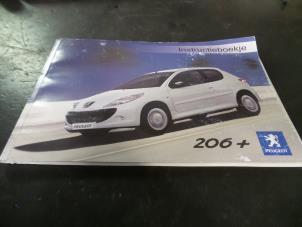 Gebruikte Instructie Boekje Peugeot 206+ (2L/M) 1.4 HDi Prijs op aanvraag aangeboden door Autodemontage Joko B.V.