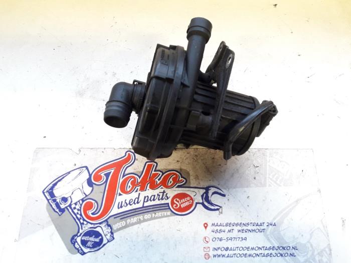 Gebruikte Pullairpomp BMW 3 serie (E46/4) 318i 16V Prijs op aanvraag aangeboden door Autodemontage Joko B.V.
