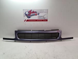 Gebruikte Grille Opel Corsa A 1.2 i Kat. Prijs op aanvraag aangeboden door Autodemontage Joko B.V.