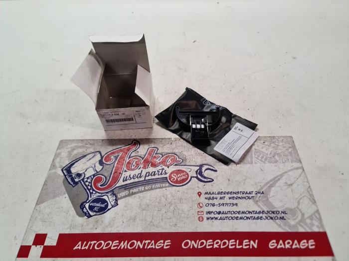 Nieuwe Regensensor BMW 3 serie (E90) 320i 16V Prijs op aanvraag aangeboden door Autodemontage Joko B.V.