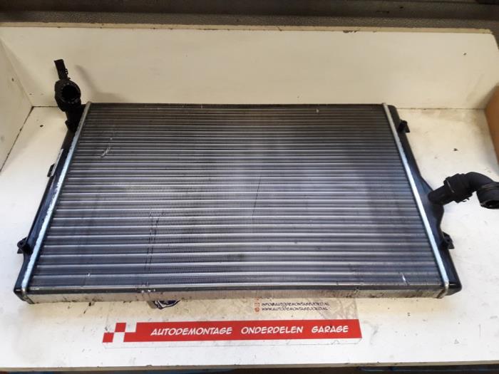 Gebruikte Radiateur Volkswagen Golf V (1K1) 2.0 TDI 16V Prijs op aanvraag aangeboden door Autodemontage Joko B.V.