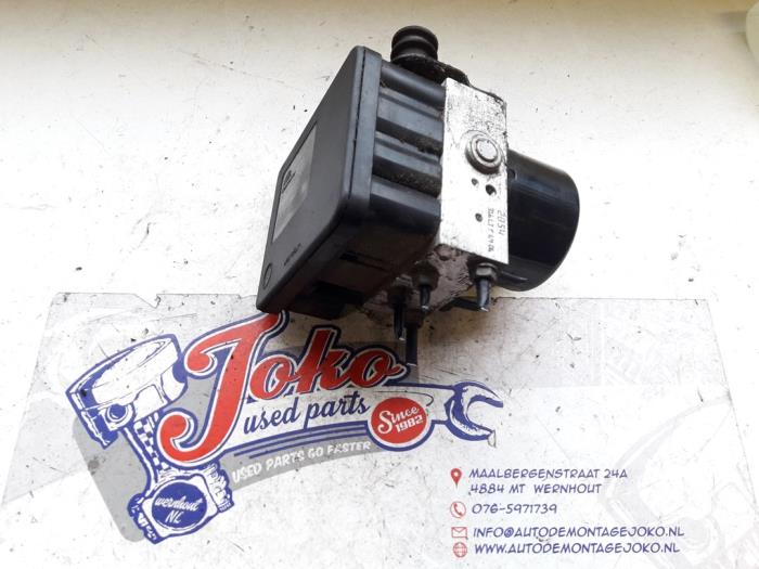 Gebruikte ABS Pomp Volkswagen Golf V (1K1) 2.0 TDI 16V Prijs op aanvraag aangeboden door Autodemontage Joko B.V.