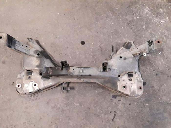 Gebruikte Subframe Mitsubishi Space Star (DG) 1.8 16V GDI Prijs op aanvraag aangeboden door Autodemontage Joko B.V.