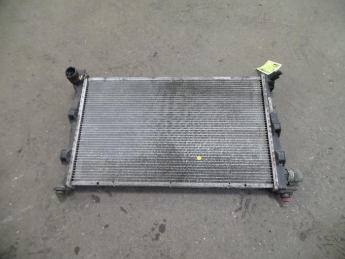 Gebruikte Radiateur Mercedes A (W168) 1.9 A-190 Prijs op aanvraag aangeboden door Autodemontage Joko B.V.