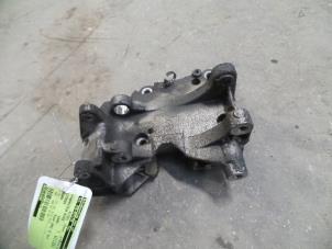 Gebruikte Dynamosteun boven Citroen Xsara (N1) 1.4 Prijs op aanvraag aangeboden door Autodemontage Joko B.V.