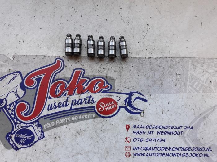 Gebruikte Klepstoter Volkswagen Fox (5Z) 1.2 Prijs op aanvraag aangeboden door Autodemontage Joko B.V.