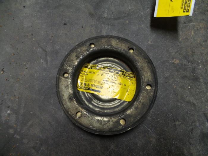 Gebruikte Poelie Krukas Peugeot 807 2.0 HDi FAP Prijs op aanvraag aangeboden door Autodemontage Joko B.V.
