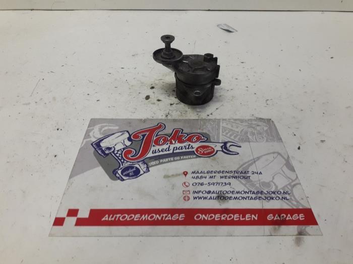 Gebruikte Spanrol Multiriem BMW 5 serie (E60) 530i 24V Prijs op aanvraag aangeboden door Autodemontage Joko B.V.
