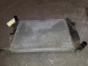Gebruikte Radiateur Saab 9-3 I (YS3D) 2.2 TiD 16V Prijs op aanvraag aangeboden door Autodemontage Joko B.V.