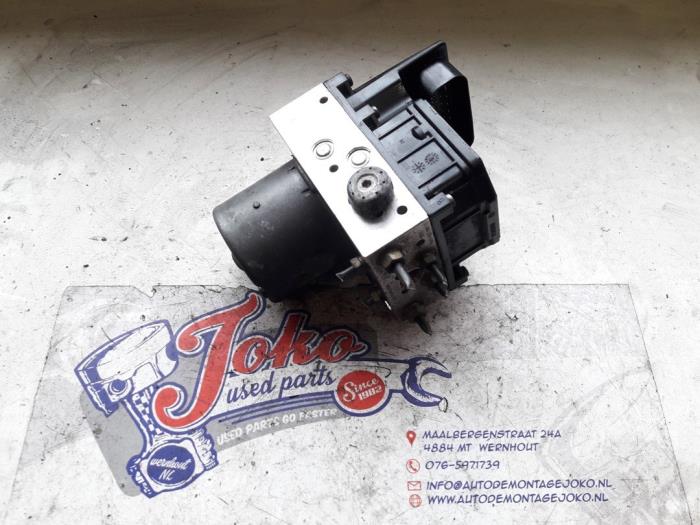 Gebruikte ABS Pomp Jaguar X-type 2.0 D 16V Prijs op aanvraag aangeboden door Autodemontage Joko B.V.