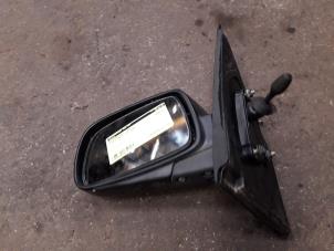 Gebruikte Buitenspiegel links Toyota Yaris (P1) 1.0 16V VVT-i Prijs op aanvraag aangeboden door Autodemontage Joko B.V.