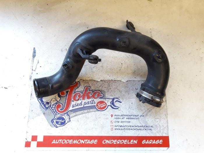 Gebruikte Intercooler Buis Toyota Hilux V/VI 2.4 D 16V 4WD Prijs op aanvraag aangeboden door Autodemontage Joko B.V.