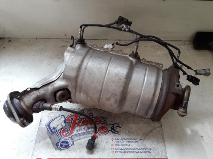 Gebruikte Roetfilter Toyota Hilux V/VI 2.4 D 16V 4WD Prijs op aanvraag aangeboden door Autodemontage Joko B.V.