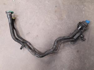 Gebruikte Vulpijp ad-blue tank Toyota Hilux V/VI 2.4 D 16V 4WD Prijs op aanvraag aangeboden door Autodemontage Joko B.V.