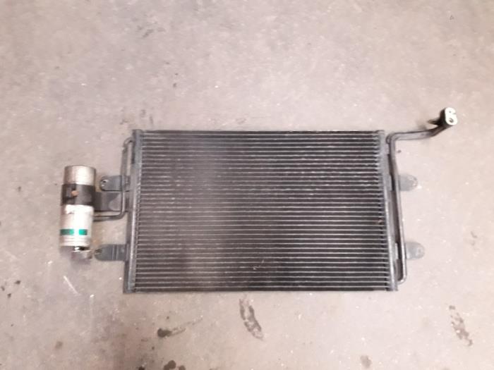 Gebruikte Airco Condensor Volkswagen Bora (1J2) 2.0 Prijs op aanvraag aangeboden door Autodemontage Joko B.V.