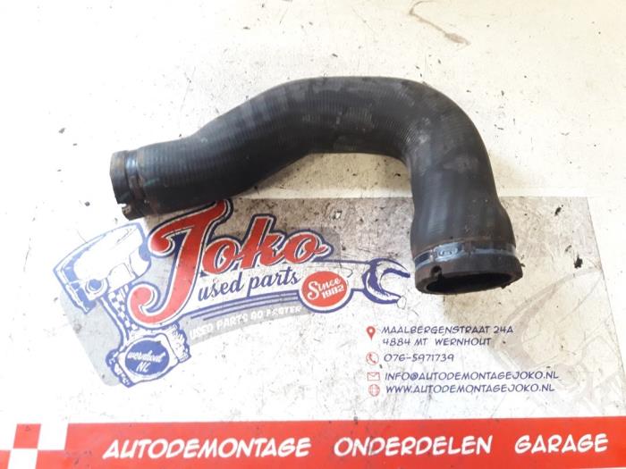 Gebruikte Intercooler Slang Fiat Doblo Cargo (263) 1.3 MJ 16V DPF Euro 5 Prijs op aanvraag aangeboden door Autodemontage Joko B.V.