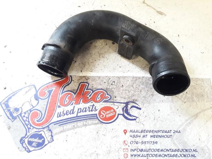 Gebruikte Intercooler Buis Fiat Doblo Cargo (263) 1.3 MJ 16V DPF Euro 5 Prijs op aanvraag aangeboden door Autodemontage Joko B.V.