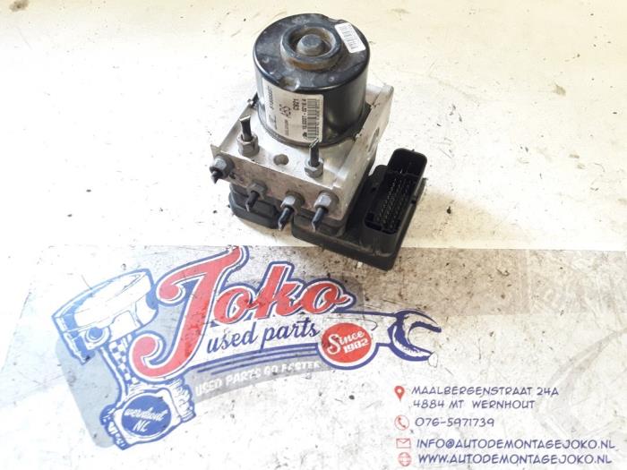Gebruikte ABS Pomp Fiat Doblo Cargo (263) 1.3 MJ 16V DPF Euro 5 Prijs op aanvraag aangeboden door Autodemontage Joko B.V.