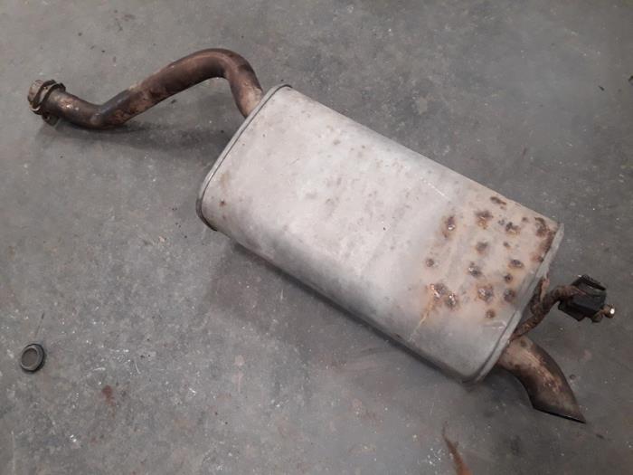 Gebruikte Uitlaat Einddemper Fiat Doblo Cargo (263) 1.3 MJ 16V DPF Euro 5 Prijs op aanvraag aangeboden door Autodemontage Joko B.V.