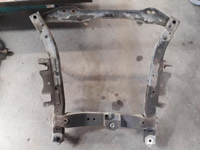 Subframe van een Dacia Duster (HS) 1.6 16V 2011