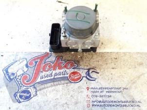 Gebruikte ABS Pomp Dacia Duster (HS) 1.6 16V Prijs op aanvraag aangeboden door Autodemontage Joko B.V.