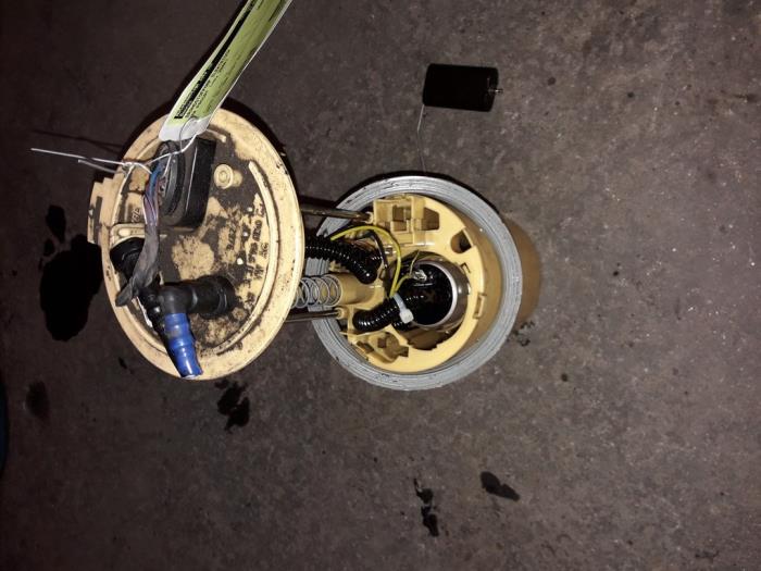Gebruikte Tank element Pomp Volkswagen Passat Variant (3C5) 2.0 TDI 140 Prijs op aanvraag aangeboden door Autodemontage Joko B.V.