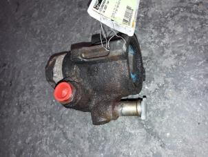 Gebruikte Pomp Servo Volkswagen Caddy II (9K9A) 1.9 D Prijs op aanvraag aangeboden door Autodemontage Joko B.V.