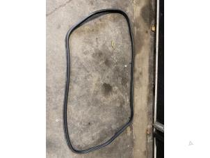 Gebruikte Kofferdeksel Rubber Audi A8 (D3) 4.2 V8 40V Quattro Prijs op aanvraag aangeboden door Autodemontage Joko B.V.