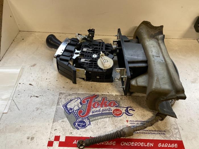 Gebruikte Versnellingspook Audi A8 (D3) 4.2 V8 40V Quattro Prijs op aanvraag aangeboden door Autodemontage Joko B.V.