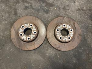 Gebruikte Remschijf voor Ford Focus C-Max 1.6 16V Prijs op aanvraag aangeboden door Autodemontage Joko B.V.
