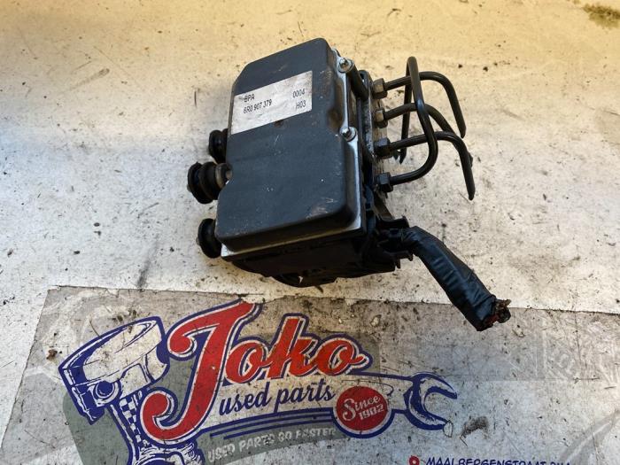 Gebruikte ABS Computer Seat Ibiza IV (6J5) 1.9 TDI 105 Prijs op aanvraag aangeboden door Autodemontage Joko B.V.