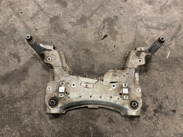 Gebruikte Subframe Renault Scénic III (JZ) 1.6 16V Prijs op aanvraag aangeboden door Autodemontage Joko B.V.