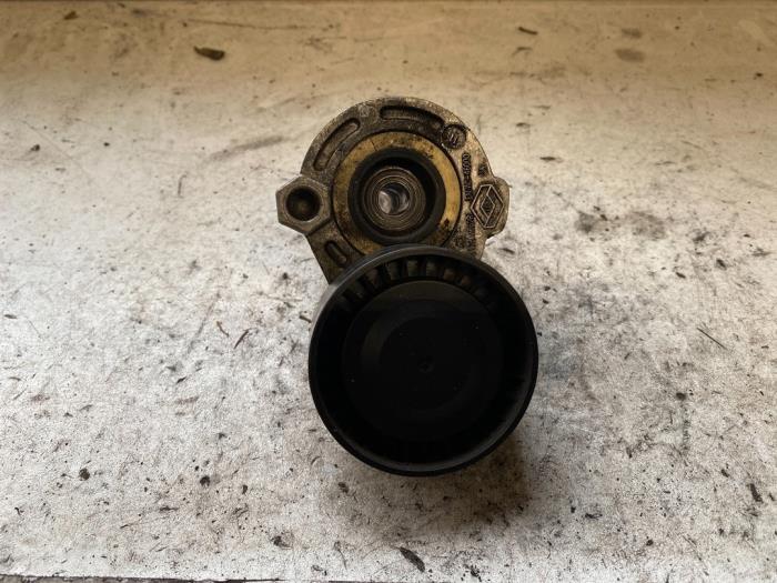 Gebruikte Spanner multiriem Renault Scénic III (JZ) 1.6 16V Prijs op aanvraag aangeboden door Autodemontage Joko B.V.