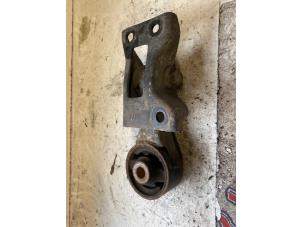 Gebruikte Versnellingsbak Steun Toyota Aygo (B10) 1.0 12V VVT-i Prijs op aanvraag aangeboden door Autodemontage Joko B.V.