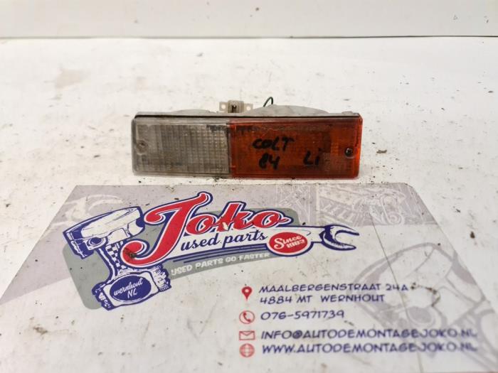 Richtingaanwijzer links van een Mitsubishi Colt (C1) 1.6 Turbo 1984