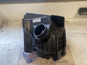 Gebruikte Luchtfilterhuis BMW 1 serie (E87/87N) 118i 16V Prijs op aanvraag aangeboden door Autodemontage Joko B.V.