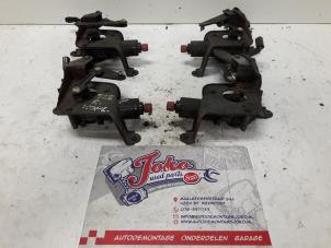 Gebruikte Motor Koplamp Mazda 323 F (BG14) 1.6i Prijs op aanvraag aangeboden door Autodemontage Joko B.V.