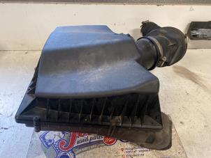 Gebruikte Luchtfilterhuis Opel Astra J (PC6/PD6/PE6/PF6) 1.6 CDTI 16V Prijs op aanvraag aangeboden door Autodemontage Joko B.V.