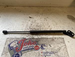 Gebruikte Achterklepdemper rechts-achter Suzuki Swift (ZA/ZC/ZD1/2/3/9) 1.3 VVT 16V Prijs op aanvraag aangeboden door Autodemontage Joko B.V.