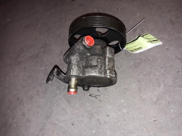 Gebruikte Servopomp Volvo V40 (VW) 1.9 D Prijs op aanvraag aangeboden door Autodemontage Joko B.V.