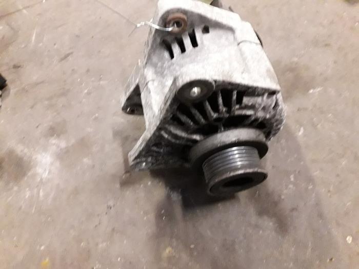 Gebruikte Dynamo Renault Megane II (BM/CM) 1.4 16V 98 Prijs op aanvraag aangeboden door Autodemontage Joko B.V.