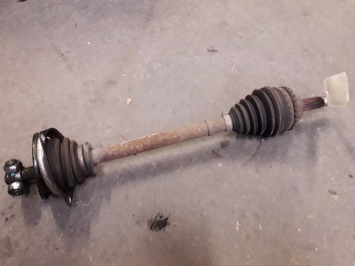 Gebruikte Steekas links-voor Renault Clio II (BB/CB) 1.4 16V Prijs op aanvraag aangeboden door Autodemontage Joko B.V.