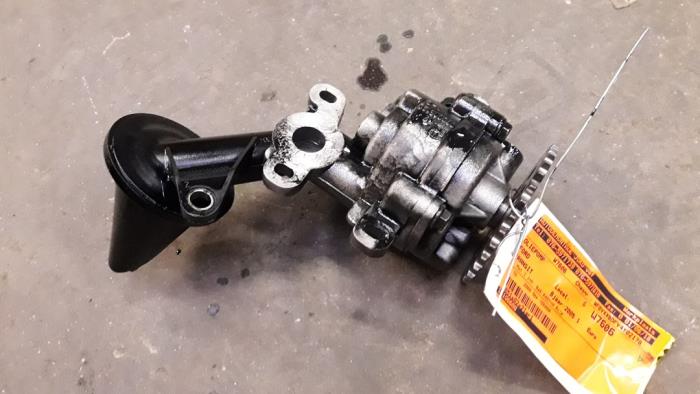 Gebruikte Oliepomp Ford Transit 2.0 TDdi 16V 260S Prijs op aanvraag aangeboden door Autodemontage Joko B.V.