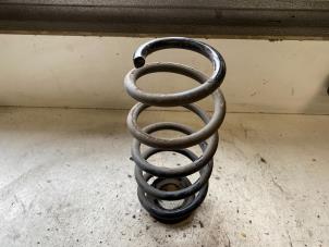 Gebruikte Schroefveer achter Toyota Auris (E18) 1.8 16V Hybrid Prijs op aanvraag aangeboden door Autodemontage Joko B.V.