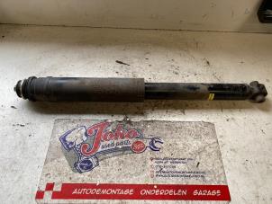 Gebruikte Schokdemper rechts-achter Toyota Auris (E18) 1.8 16V Hybrid Prijs op aanvraag aangeboden door Autodemontage Joko B.V.